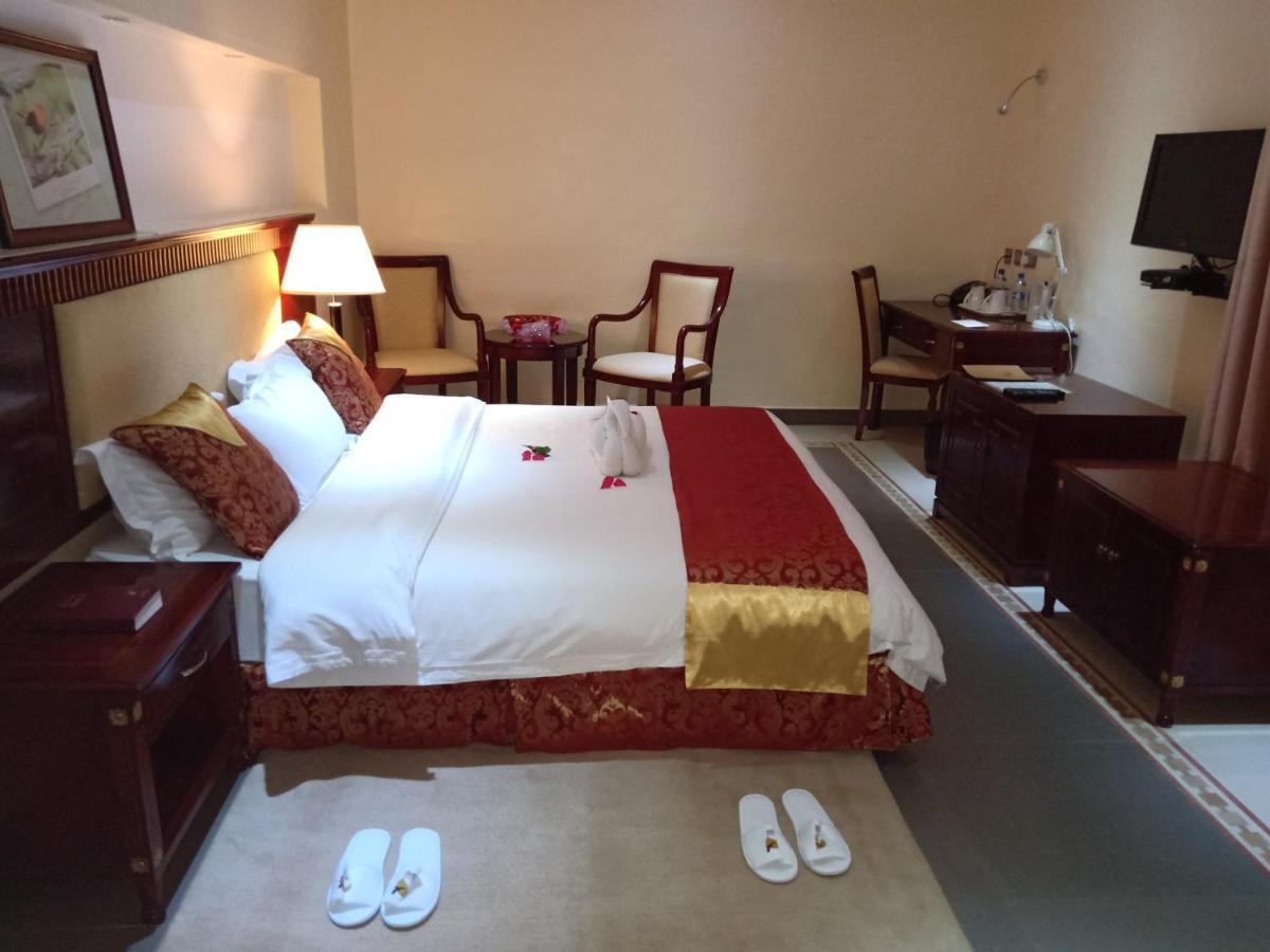 Falcon Heights Hotel Nanyuki Eksteriør billede